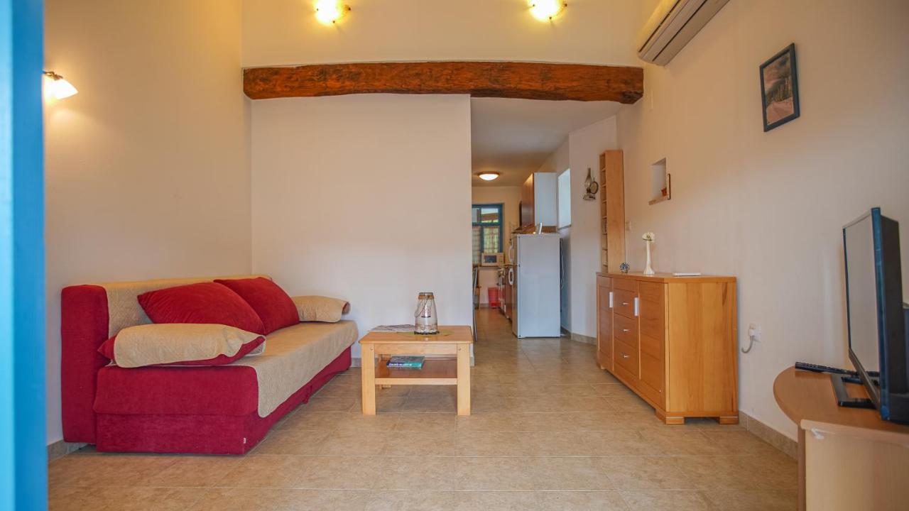 Holiday Home Grimalda ภายนอก รูปภาพ